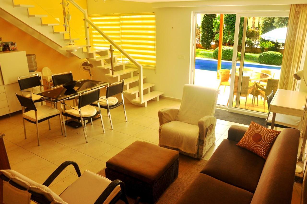 Babylon Luxury With Private Pool And Indoor Heated Pool Villa Side