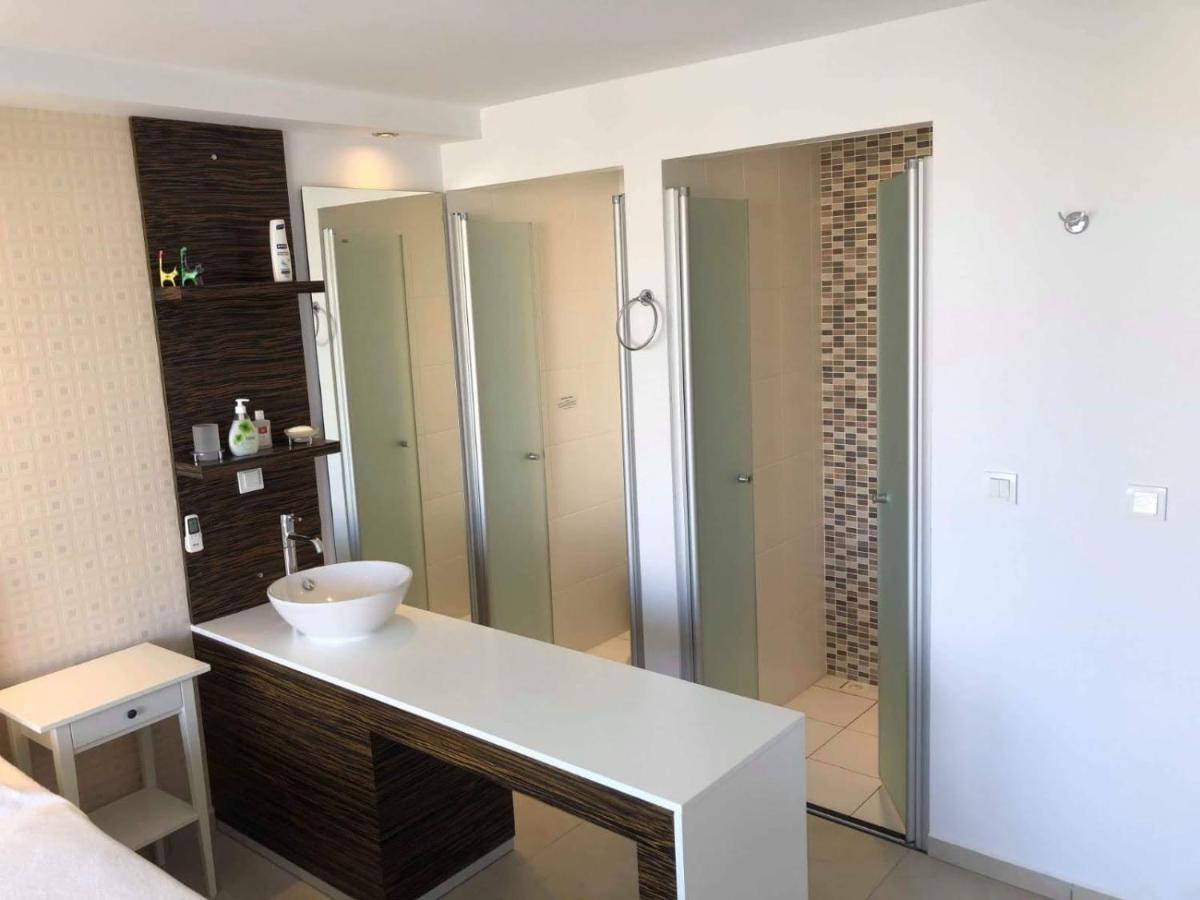 Babylon Luxury With Private Pool And Indoor Heated Pool